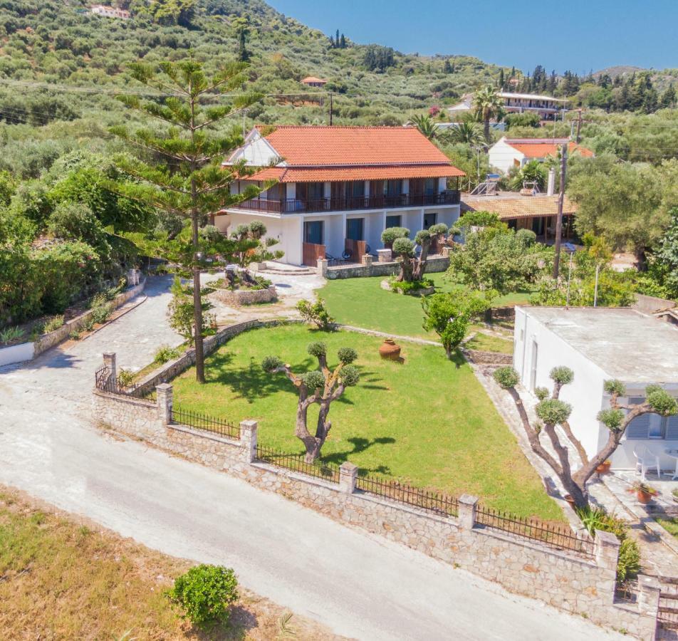 קרי Eptanisos Beachfront Suites Zante מראה חיצוני תמונה